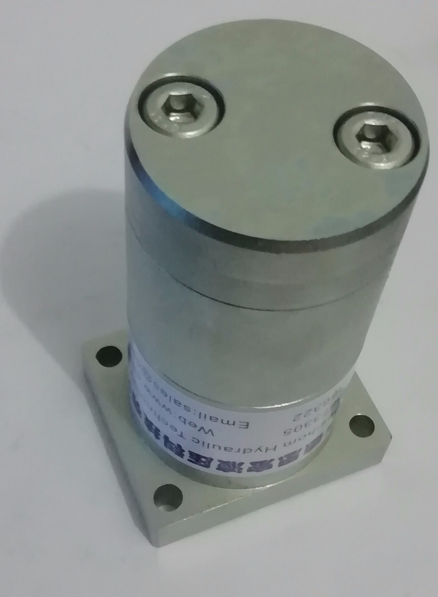 法蘭式液壓增壓器發(fā)面圖